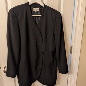 Giorgio Armani Collection Ladies Black Wool Blazer Size 46/12